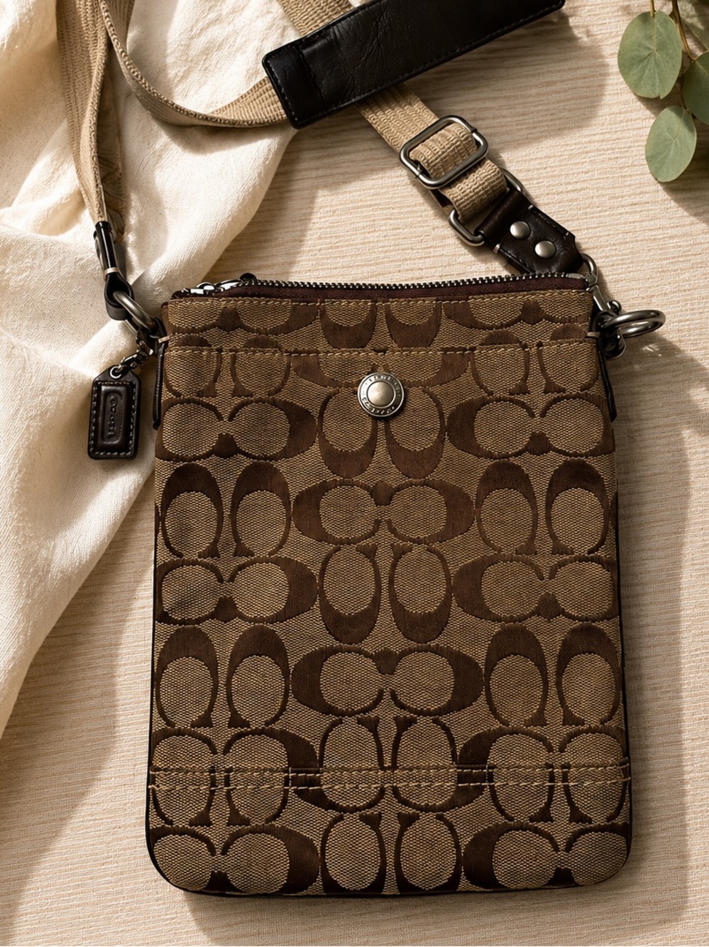 Coach Hampton Signature Swingpack Crossbody Bag Brown Khaki Monogram 1050